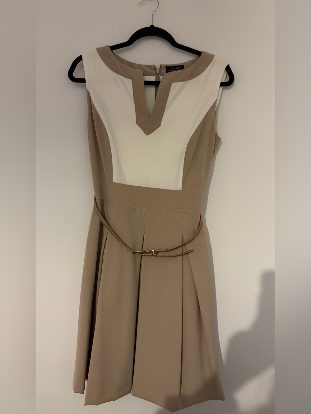 Tahari ASL Beige and White Sleeveless A-Line Dress with Belt